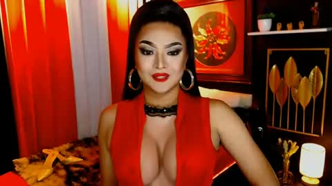 Snapshot of seducinglinda chatting on 07/07/26, 12:09 seducinglinda online show from 07/07/26, 12:09
