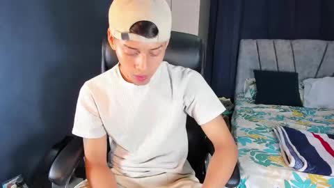 Snapshot of seductive_angel1 chatting on 10/07/25, 02:53 Angel online show from 10/07/25, 02:53