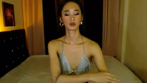 Snapshot of seductive_ashly chatting on 04/26/26, 01:31 ashly online show from 04/26/26, 01:31