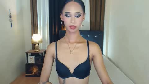 Snapshot of seductive_ashly chatting on 06/02/26, 10:23 ashly online show from 06/02/26, 10:23