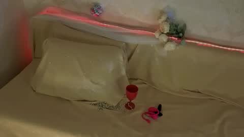 Snapshot of seductive_flower chatting on 11/22/25, 10:36 Mali online show from 11/22/25, 10:36