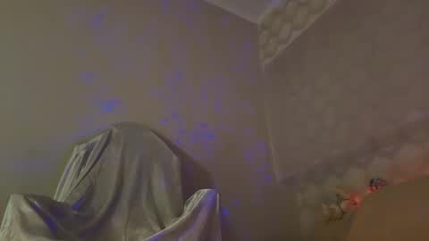 Snapshot of seductive_flower chatting on 11/27/25, 10:28 Mali online show from 11/27/25, 10:28