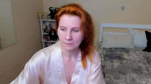 Snapshot of seductive_foxy_ chatting on 09/29/25, 01:11 seductive_foxy_ online show from 09/29/25, 01:11