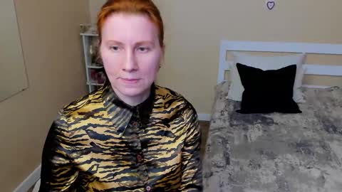 Snapshot of seductive_foxy_ chatting on 10/03/25, 10:56 seductive_foxy_ online show from 10/03/25, 10:56