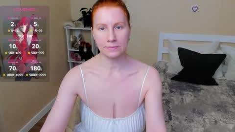 Snapshot of seductive_foxy_ chatting on 10/18/25, 01:01 seductive_foxy_ online show from 10/18/25, 01:01