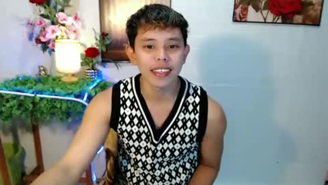 Snapshot of seductive_maxxx chatting on 05/19/26, 04:08 Max online show from 05/19/26, 04:08