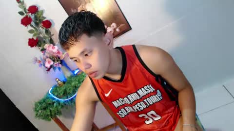 Snapshot of seductive_maxxx chatting on 06/20/26, 10:29 Max online show from 06/20/26, 10:29