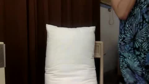 seductive_nessie online show from 10/31/25, 10:27