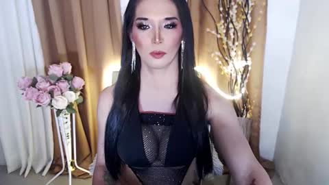 Snapshot of seductive_nicki chatting on 12/14/25, 02:55 seductive_nicki online show from 12/14/25, 02:55