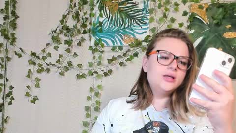 seductive_she_wolf online show from 09/29/25, 01:00