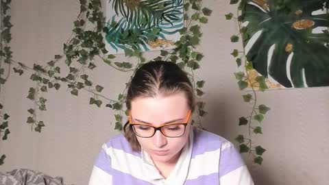 seductive_she_wolf online show from 11/03/25, 03:24