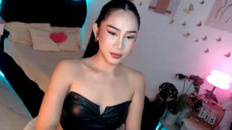 Snapshot of seductive_vana chatting on 06/14/26, 05:26 Vanessa online show from 06/14/26, 05:26
