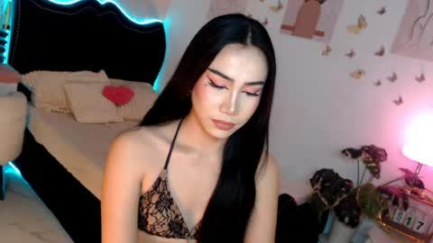 Snapshot of seductive_vana chatting on 06/16/26, 05:04 Vanessa online show from 06/16/26, 05:04