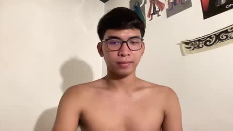 Snapshot of seductive_william chatting on 02/21/25, 03:32 William online show from 02/21/25, 03:32