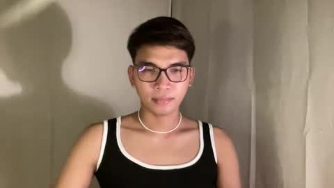 Snapshot of seductive_william chatting on 10/02/25, 10:00 William online show from 10/02/25, 10:00