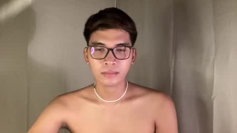 Snapshot of seductive_william chatting on 10/04/25, 03:10 William online show from 10/04/25, 03:10