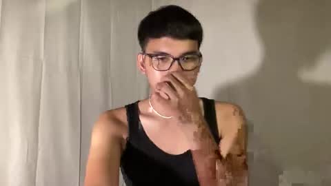 Snapshot of seductive_william chatting on 10/29/25, 10:28 William online show from 10/29/25, 10:28