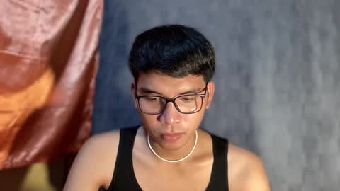 Snapshot of seductive_william chatting on 11/19/25, 12:49 William online show from 11/19/25, 12:49