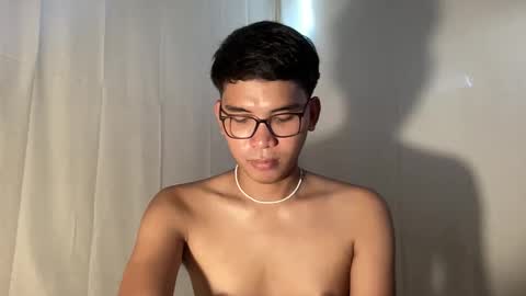 Snapshot of seductive_william chatting on 11/25/25, 04:12 William online show from 11/25/25, 04:12