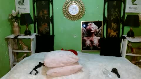 dyosa isabel online show from 05/11/26, 03:18