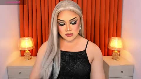 Snapshot of seductivelolalola chatting on 02/24/25, 12:16 Natalie Mefford online show from 02/24/25, 12:16