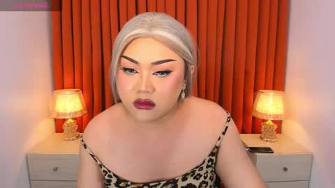 Snapshot of seductivelolalola chatting on 02/27/25, 09:36 Natalie Mefford online show from 02/27/25, 09:36