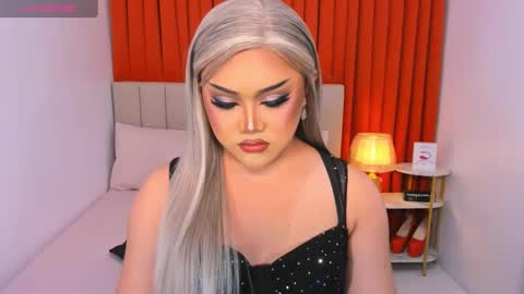 Snapshot of seductivelolalola chatting on 03/09/25, 11:46 Natalie Mefford online show from 03/09/25, 11:46