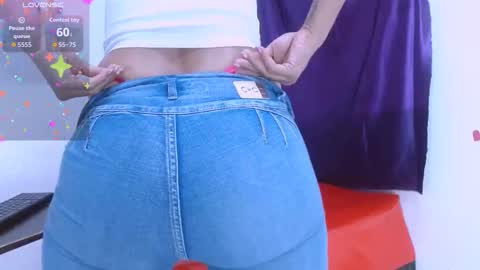 Estefany online show from 02/12/26, 01:06