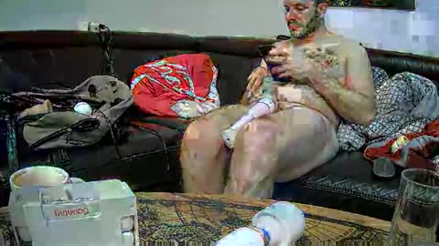 Snapshot of seeebi chatting on 12/29/24, 06:56 Sebastian online show from 12/29/24, 06:56