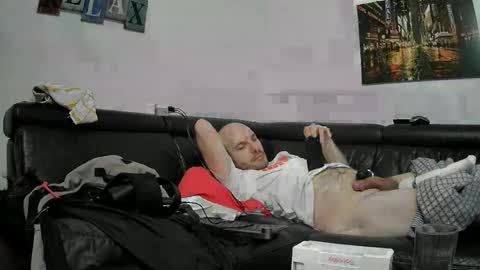 Snapshot of seeebi chatting on 01/05/25, 07:07 Sebastian online show from 01/05/25, 07:07