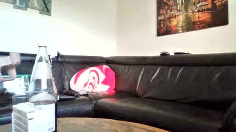 Snapshot of seeebi chatting on 07/06/26, 05:37 Sebastian online show from 07/06/26, 05:37