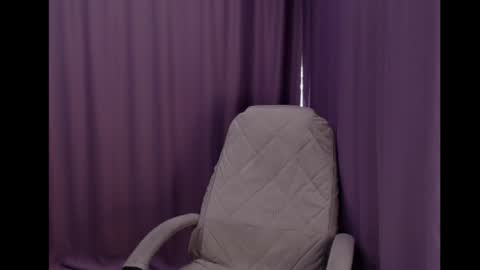 Emily online show from 04/15/26, 06:42