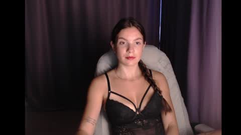 Emily online show from 06/02/26, 07:54