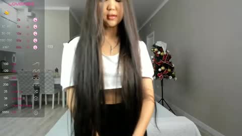 Snapshot of seeeyoumin chatting on 12/31/24, 12:46 Akira Youri online show from 12/31/24, 12:46