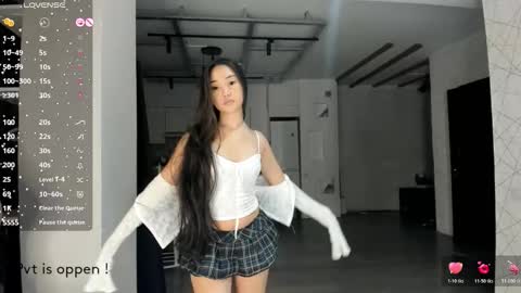 Snapshot of seeeyoumin chatting on 10/30/25, 01:01 Akira Youri online show from 10/30/25, 01:01