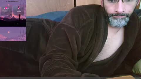 Snapshot of seewolf1000 chatting on 01/19/25, 09:33 seewolf1000 online show from 01/19/25, 09:33