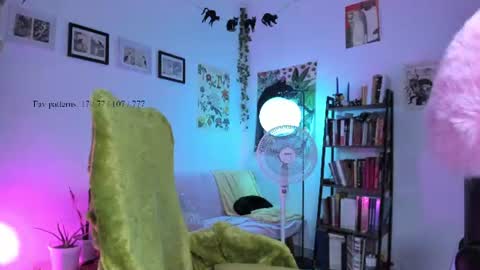 Snapshot of segismunda chatting on 06/14/26, 02:24 Luciana online show from 06/14/26, 02:24
