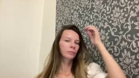 Snapshot of selamiyaa chatting on 07/19/26, 05:16 selamiyaa online show from 07/19/26, 05:16
