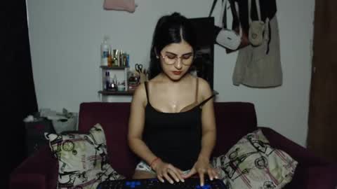Snapshot of seleena_01 chatting on 03/03/25, 10:42 seleena_01 online show from 03/03/25, 10:42