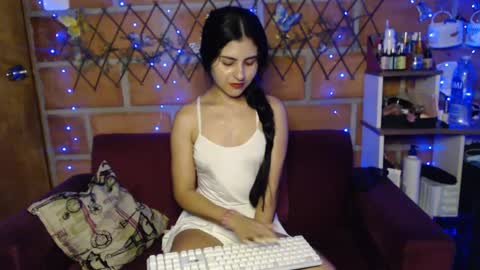 Snapshot of seleena_01 chatting on 09/25/25, 11:08 seleena_01 online show from 09/25/25, 11:08
