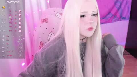 Snapshot of selena___cute chatting on 07/01/26, 04:25 Selena online show from 07/01/26, 04:25