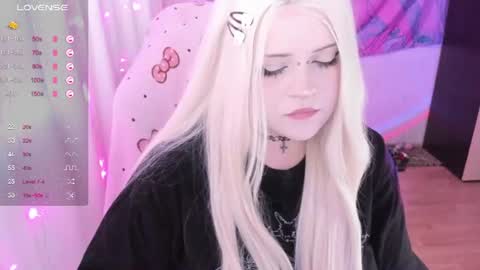 Snapshot of selena___cute chatting on 07/08/26, 04:39 Selena online show from 07/08/26, 04:39