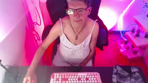Selena online show from 07/08/26, 08:46