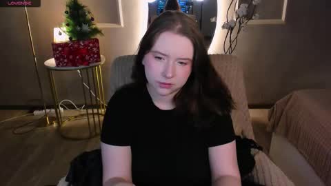 Snapshot of selena_muse_ chatting on 12/14/25, 01:27 Selena online show from 12/14/25, 01:27