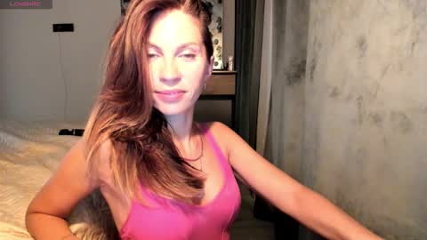 Selena online show from 10/05/25, 04:27