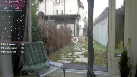 Snapshot of selena_reeves chatting on 12/02/24, 10:18 Selena online show from 12/02/24, 10:18