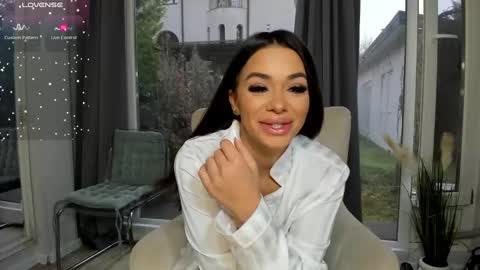 Snapshot of selena_reeves chatting on 02/02/25, 07:20 Selena online show from 02/02/25, 07:20