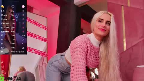 Snapshot of selenadaze chatting on 10/30/25, 05:09 Selena online show from 10/30/25, 05:09