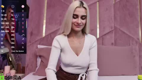 Snapshot of selenadaze chatting on 11/25/25, 05:18 Selena online show from 11/25/25, 05:18