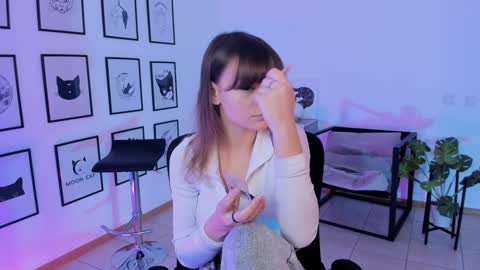 Selena ntmy online show from 02/08/25, 01:54